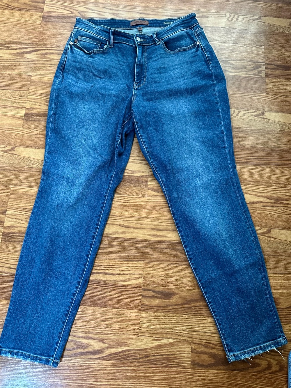 Judy Blue 14W Boyfriend Fit Skinny Jeans